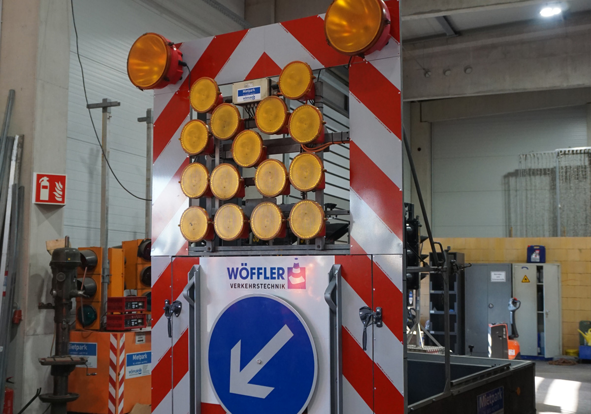 Wöffler Verkehrstechnik - Sperranhänger Bild 2